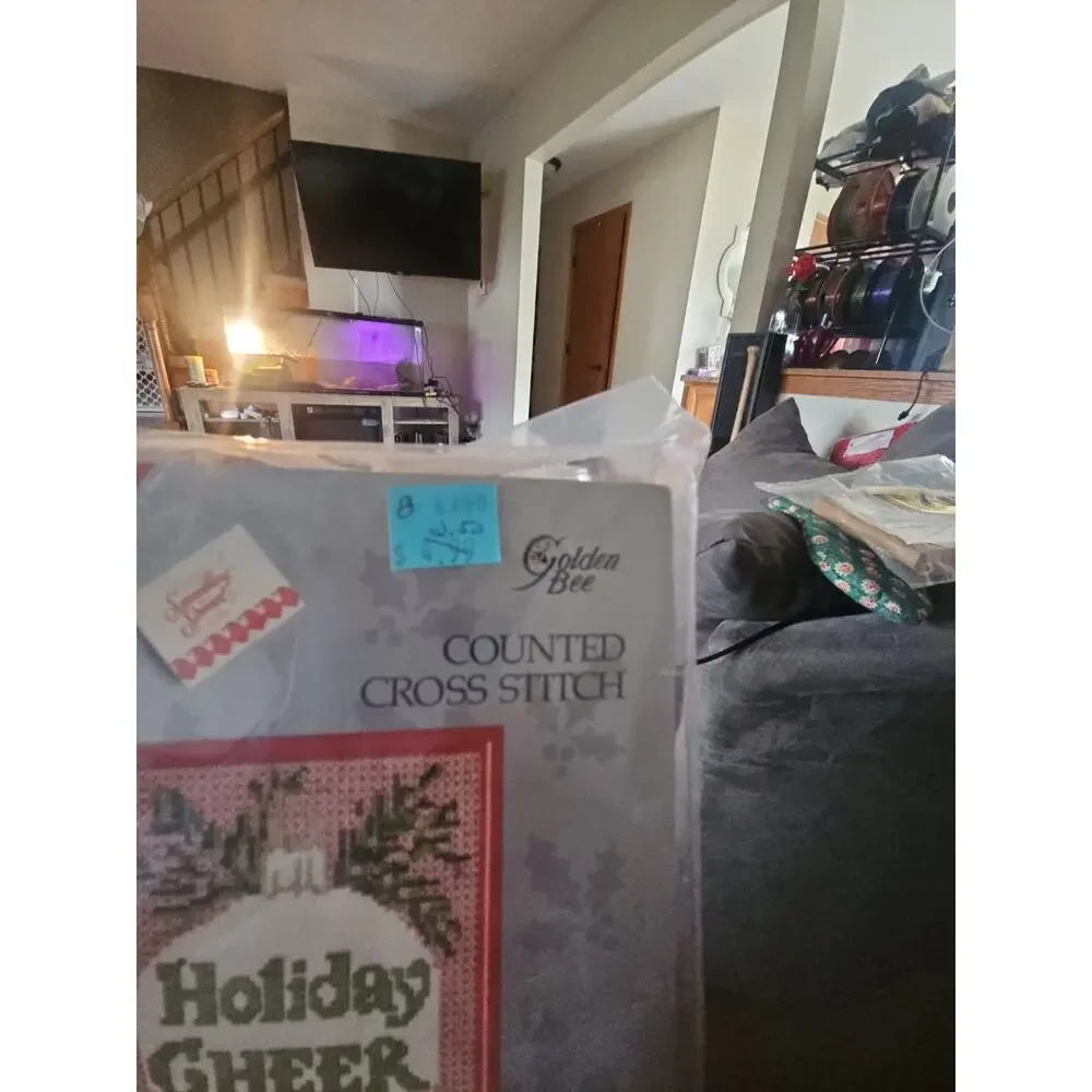 Golden Bee Counted Cross Stitch HOLIDAY CHEER 5”x7” Kit 60415 Sealed 1990 NOS